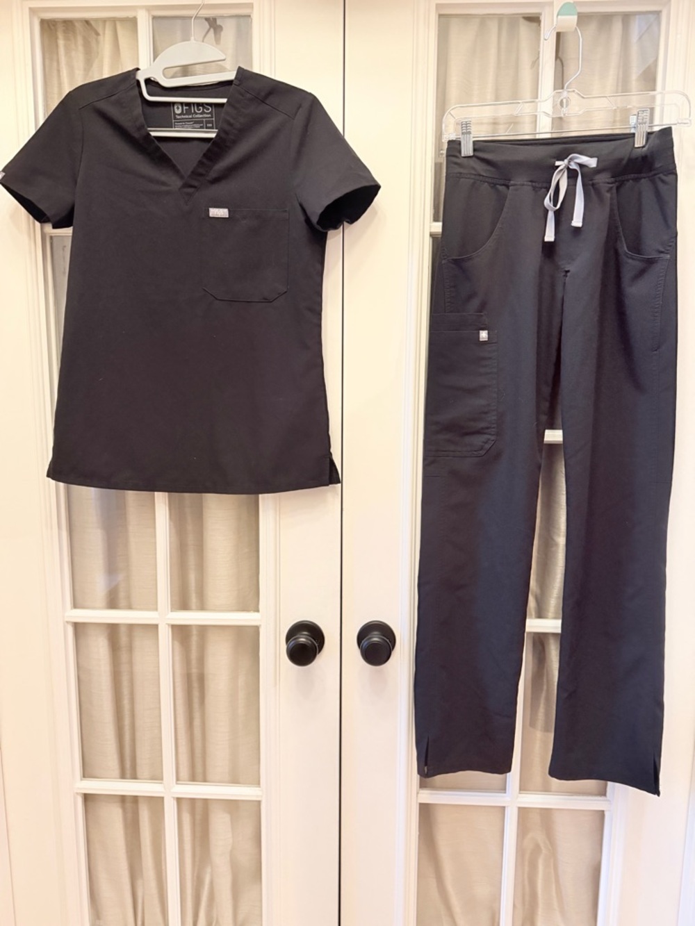 XXS Black Figs Scrub Set Kade Cargo Pants EUC